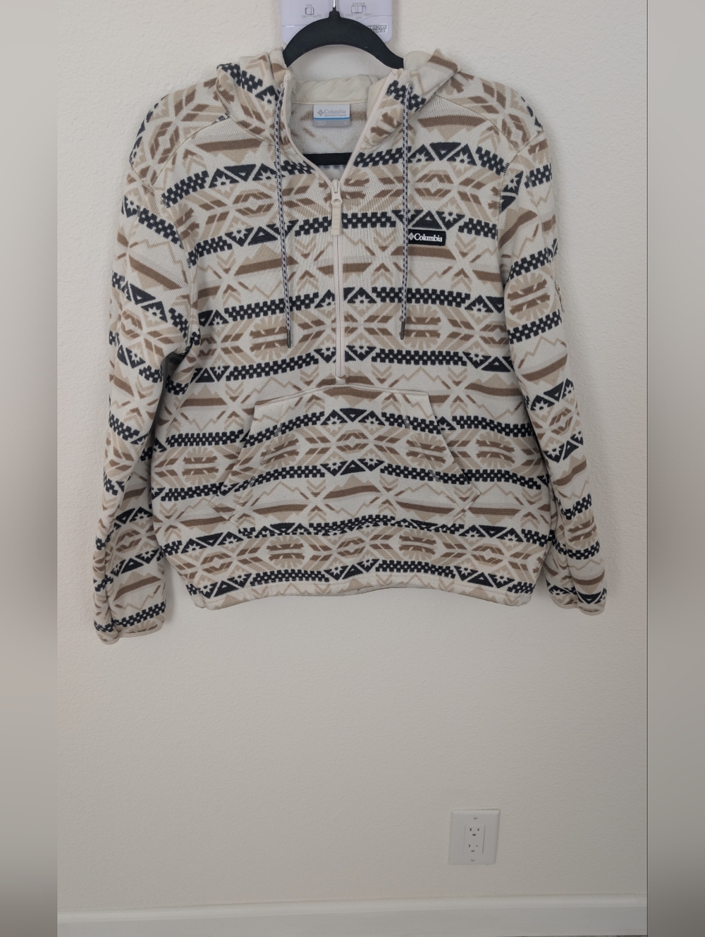 Columbia Women's Cream, Tan & Black Patterned Fleece Hoodie - Picture 9 of 11